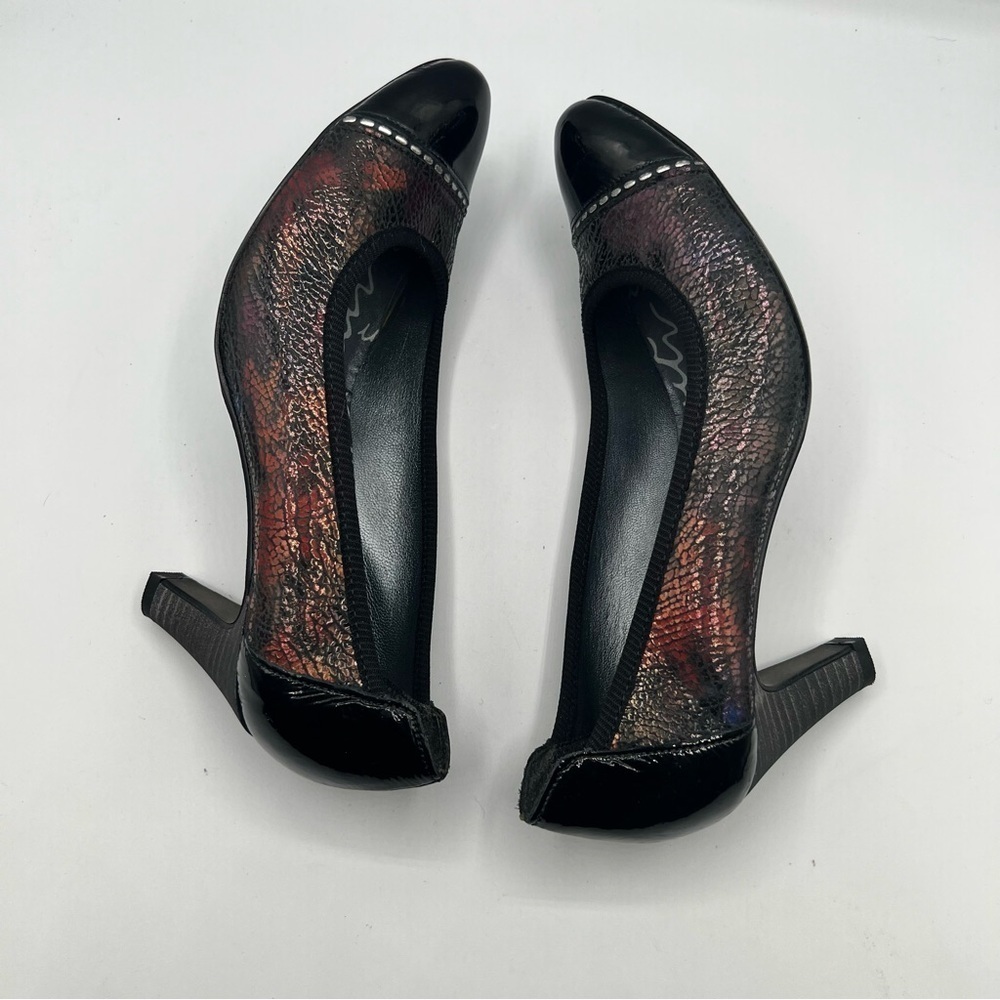 Classic Low Heel Pumps in Black Multicolor - Picture 9 of 11